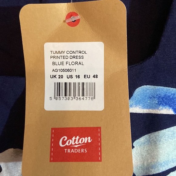 Gorgeous Tummy control printed dress blue floral size 16 US by cotton traders - Picture 6 of 6